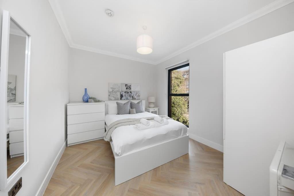 Pleasing 2Bed Flat 10Min To Wimbledon Tennis Court Londres Exterior foto