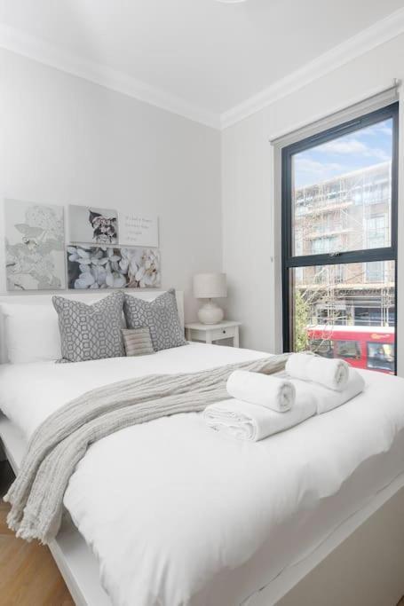 Pleasing 2Bed Flat 10Min To Wimbledon Tennis Court Londres Exterior foto